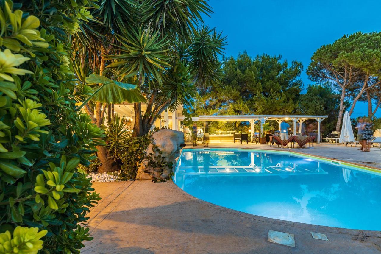 Albergo Residenziale Menhirs Putzu Idu Extérieur photo
