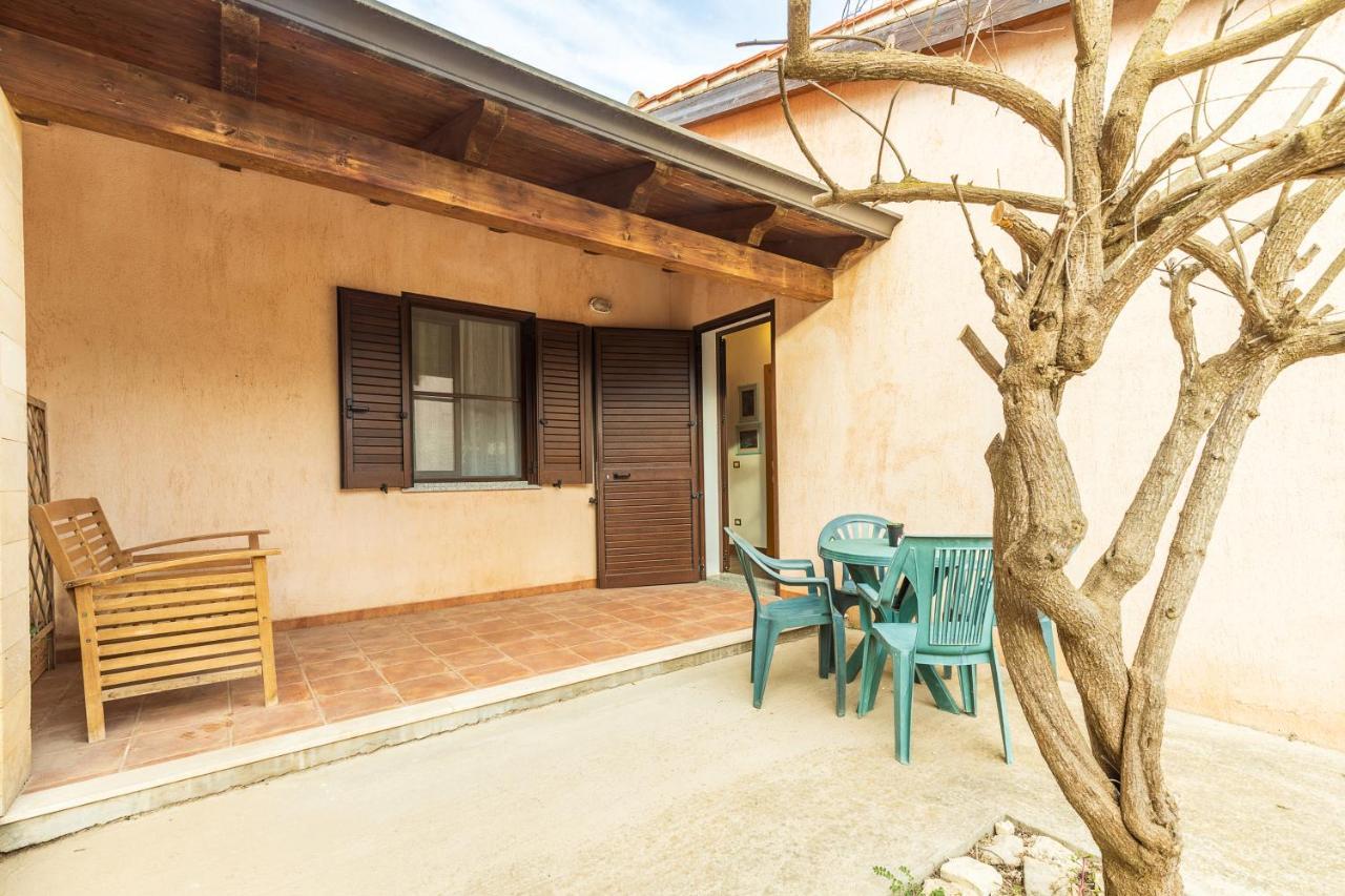 Albergo Residenziale Menhirs Putzu Idu Extérieur photo