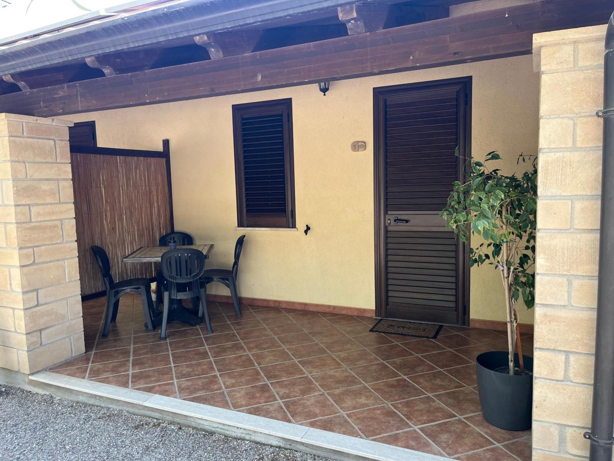 Albergo Residenziale Menhirs Putzu Idu Extérieur photo