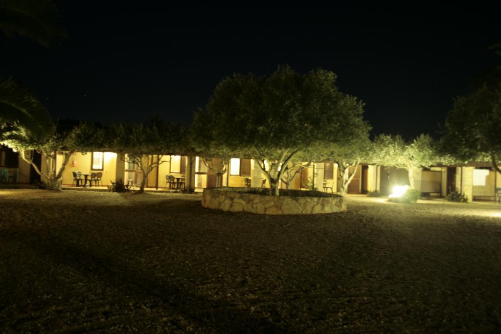 Albergo Residenziale Menhirs Putzu Idu Extérieur photo